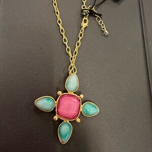 NWT ⚜️💖💚⚜️ Piper K Reconstituted Gold Tike
Green Aventurine Pendant Necklace